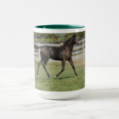 Beautifull Horse Prancing in een veld Mok (Midden)