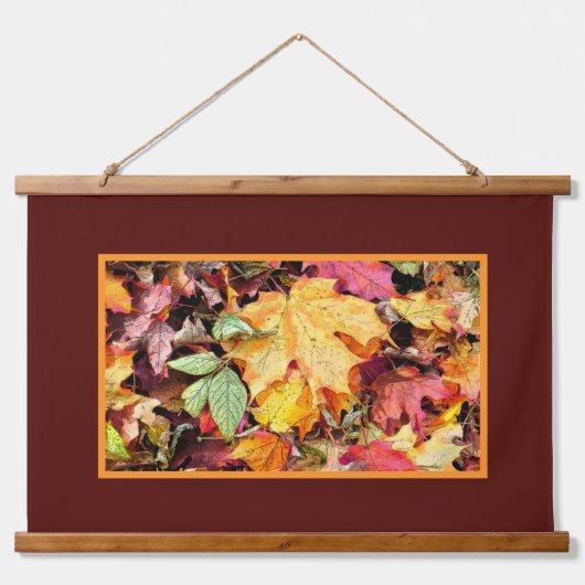 BEAUTY BENEATH ONZE FEET/FALL LEAVES HANGEND WANDKLEED (Voorkant)