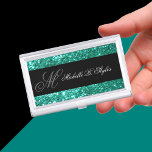 Beauty visitekaarthouders voor vrouwen<br><div class="desc">Glitzy beauty visitekaartje houder voor vrouwen met monogram embleem en mooie glitzy gesimuleerde glitter design elementen patroon op de voorkant en met monogram ruimte kunt u uw eigen maken door het toevoegen van jouw naam, bedrijfsnaam of initialen. Ontworpen voor elke schoonheidsadviseur, kapper of make-upartiest en cadeaus uw visitekaartjes op een...</div>