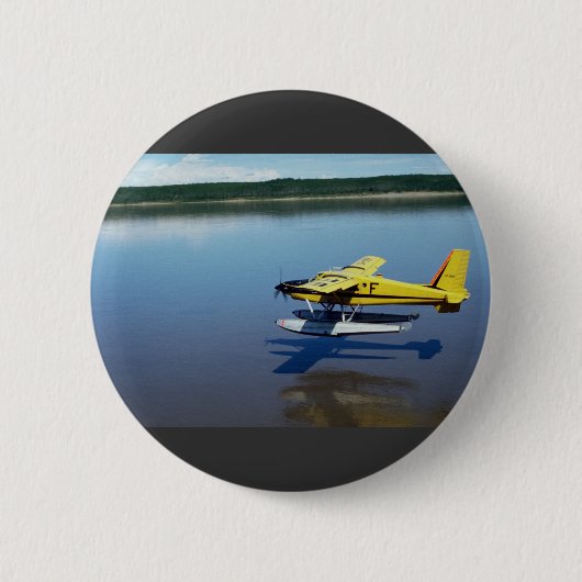 Beaver, landend op rivier ronde button 5,7 cm (Voorkant)