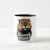 Beaverly Smart - Grappige Bever met een Grafische Tweekleurige Koffiemok (Center)