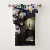 Beckoning cat figines bad handdoek (Insitu)