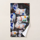 Beckoning cat figines bad handdoek (Handdoek)