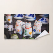 Beckoning cat figines bad handdoek (Handdoek)