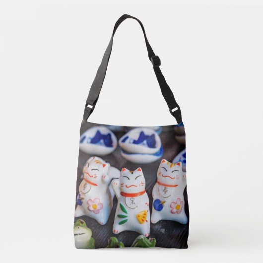 Beckoning cat figines crossbody tas (Achterkant)