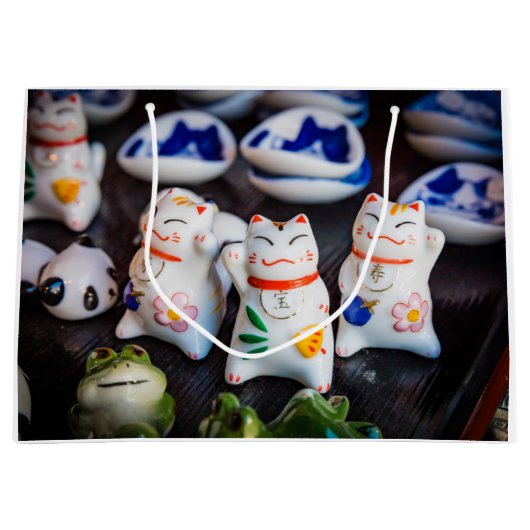 Beckoning cat figines groot cadeauzakje (Voorkant)