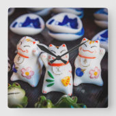Beckoning cat figines vierkante klok (Voorkant)