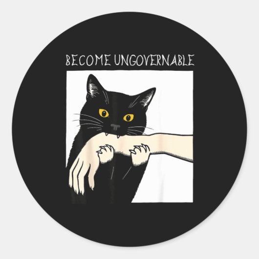Become Ungovernable - Black Cat Biting Hand Funny Ronde Sticker (Voorkant)