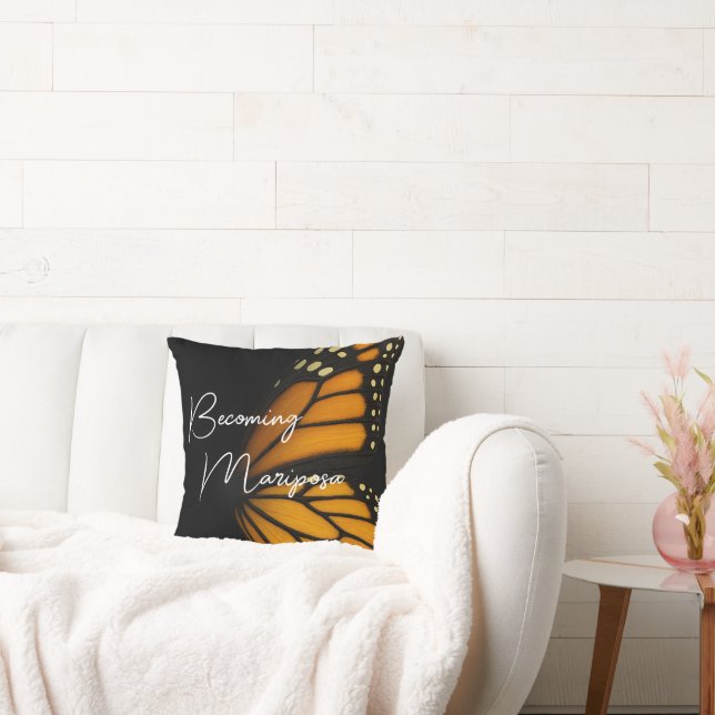 Becoming Mariposa Monarch Butterfly Wing Kussen (Bank)