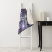 Bed van Flowers Trendy Shiny Abstract Fractal Art Sherpa Deken (In situ)