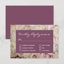 Bed van Rozen en Amaranth Pink RSVP-kaarten