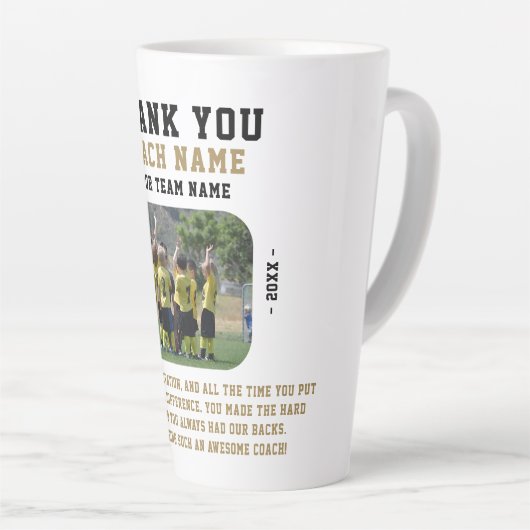 Bedankt Coach met Team Naam Foto Latte Mok (Rechterhoek)