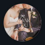 Bedankt Coquette Bow Trouwfoto Magneet<br><div class="desc">Show je dankbaarheid op de meest stijlvolle manier met de Thank You Coquette Bow Wedding Photo Magnet. Deze chique en verfijnde magneet is voorzien van een prachtige trouwfoto van u en uw partner, in combinatie met een lieve "Thank You" -boodschap en een delicaat ontwerp van de kokettenboog. Het is een...</div>