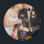 Bedankt Coquette Bow Trouwfoto Magneet<br><div class="desc">Show je dankbaarheid op de meest stijlvolle manier met de Thank You Coquette Bow Wedding Photo Magnet. Deze chique en verfijnde magneet is voorzien van een prachtige trouwfoto van u en uw partner, in combinatie met een lieve "Thank You" -boodschap en een delicaat ontwerp van de kokettenboog. Het is een...</div>