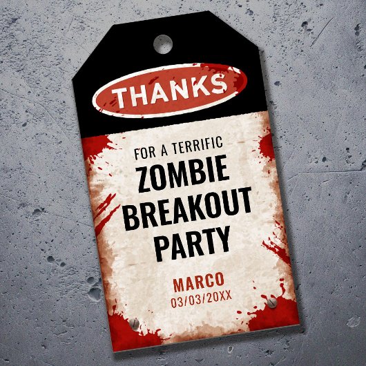 Bedankt voor het zombiefeest met een roestig bord cadeaulabel