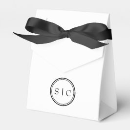 Bedanktasje met monogram voor feestgangers bedankdoosjes