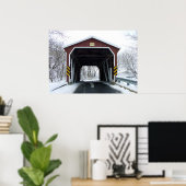 Bedekte brug in sneeuw poster (Thuiskantoor)