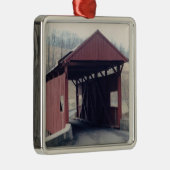Bedekte brug metalen ornament (Rechts)