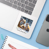 Bedreigde schoonheid in sneeuw sticker (Laptop met iPhone)