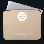 Bedrijf met logo en bedrijfsinfo laptop sleeve<br><div class="desc">Maak dit bedrijfsontwerp met logo en bedrijfsinformatie tot uw eigen. Een sjabloon in een moderne minimalistische stijl die gemakkelijk kan worden bijgewerkt met uw bedrijf logo en bedrijf slogan of info. Als u hulp nodig hebt bij het personaliseren van dit product, neem dan contact met mij op via de berichtknop...</div>