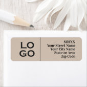 Bedrijf of Business Custom Logo op beige Etiket (Insitu)
