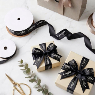 Bedrijfs geschenkverpakking met eigen bedrijf logo satijnen lint