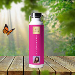 Bedrijfs logo naam foto heet roze waterfles<br><div class="desc">Een trendy hete roze gekleurde achtergrond. Personaliseer en voeg uw zakelijke logo,  naam en een profielfoto toe.</div>