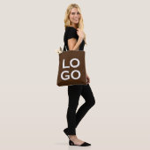 Bedrijfs- of zakelijk logo op chocoladebruin tote bag (Op model)