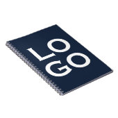 Bedrijfs- of zakelijk logo op marineblauw notitieboek (Rechterzijde)