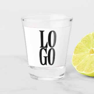 Bedrijfs- of zakelijk logo op wit shot glas