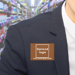 Bedrijfsnaam en Logo op Brown Rectangle Button<br><div class="desc">Bruine rechthoekige knop die u kunt aanpassen door uw bedrijfsnaam te typen en uw zakelijke logo te uploaden. Pas het aan en gebruik het als een uniform accessoire om uw bedrijf te adverteren of om uw merknaam te promoten bij klanten of klanten. accessoires die u kunt gebruiken als marketingmateriaal om...</div>