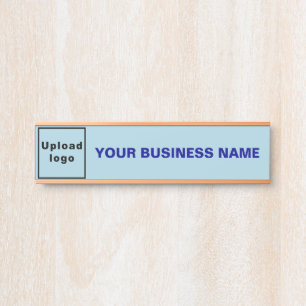 Bedrijfsnaam en Logo op Lichtblauw Hanging Deurbordje