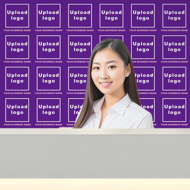 Bedrijfsnaam en Logo op Paars Behang (Business name and logo on purple wallpaper)