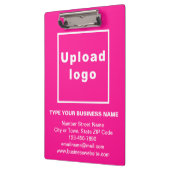 Bedrijfsnaam en Logo op roze klembord (Links)