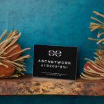 Bedrijfswachtwoord voor gastsysteem WiFi-code Fotoplaat<br><div class="desc">Het moderne merkteken van het wachtwoord van WiFi om uw netwerkinformatie met gasten te delen. Ideaal voor zakelijke bezoekers,  zakelijke gasten en meer. Minimaal modern design in zwart-wit met logo en eenvoudige,  leesbare typografie.</div>