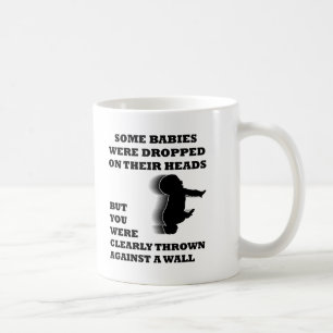 Bedroegd tegen de muur koffiemok