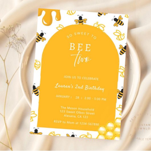 Bee 2e verjaardag Sweet to Bee Two Bees Theme Kaart