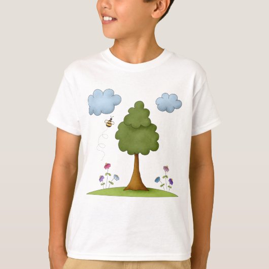 Bee and Tree Natuur Scene met Bloemen en Wolken T-shirt (Voorkant)