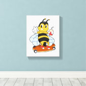 Bee as Skater with Skateboard Canvas Afdruk (Insitu (Houten vloer))