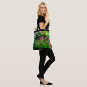 Bee Balm Tote Bag (Op model)