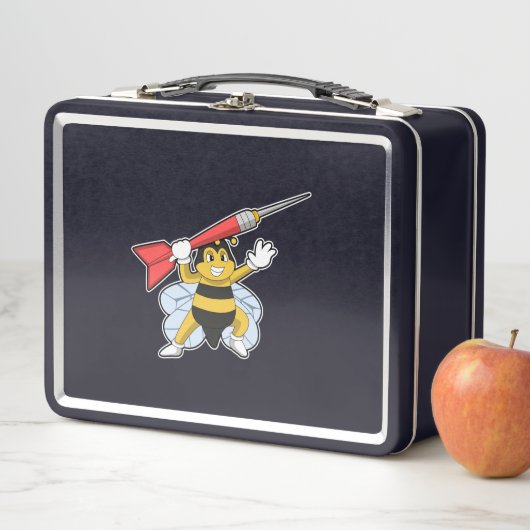 Bee bij Darts met Dart.PNG (In situ)