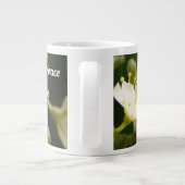Bee & Blossom Macro | Personalized Name Mug Grote Koffiekop (Achterkant)