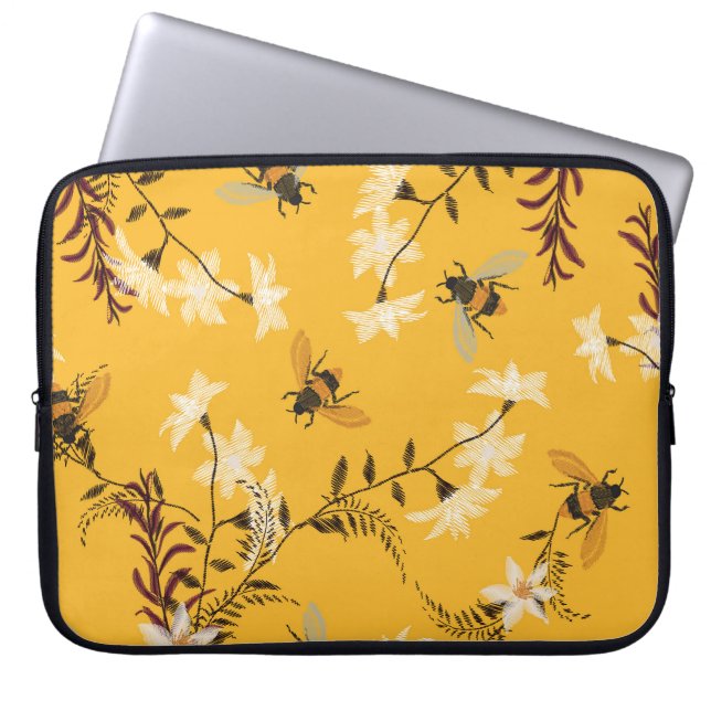  Bee & Butterfly: geborduurde bloemkunst Laptop Sleeve (Voorkant)