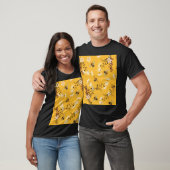 Bee & Butterfly: geborduurde bloemkunst T-shirt (Unisex)