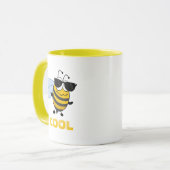 Bee Cool | Funny Trendy Bee Mok (Voorkant links)