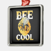 Bee Cool Metalen Ornament (Links)