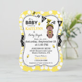Bee Honeycomb Polka Dot Print Baby shower Uitnodig Kaart (Staand voorkant)