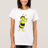 Bee in Darts met Dart T-shirt (Voorkant)