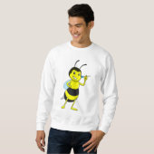 Bee in Darts met Dart Trui (Voorkant volledig)