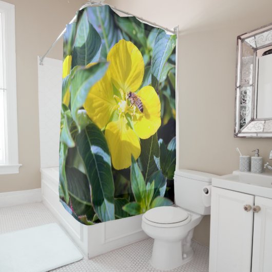 Bee-ing Productive Douchegordijn (In situ)